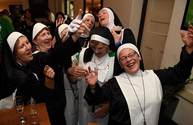 【欧美HTML/中翻/真人动态】教会妓院，调教修女-淫乱忏悔室v1.7 -The Whore【更新/2.3G】 畅玩游戏 预览第11张